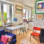 Little London Two New Boutique Netflix Tv Old Town Narva