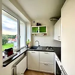 Little London Two New Boutique Netflix Tv Old Town * Narva