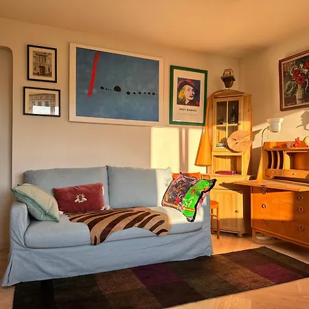 Apartment Little London Two New Boutique Netflix Tv Old Town