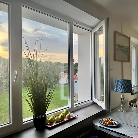 Little London Two New Boutique Netflix Tv Old Town Appartement Narva