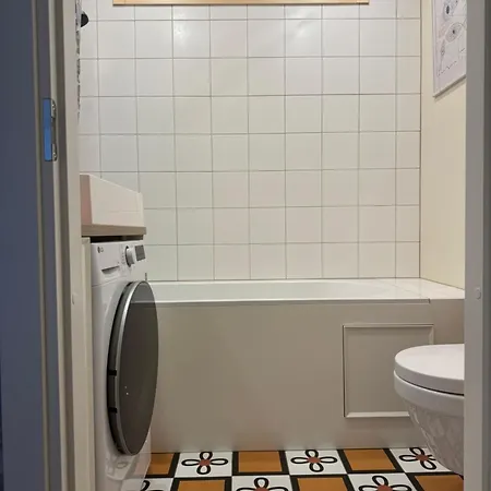 Little London Two New Boutique Netflix Tv Old Town Appartement