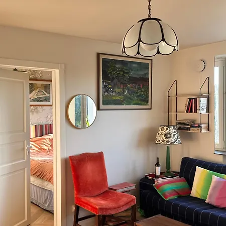 Little London Two New Boutique Netflix Tv Old Town Narva