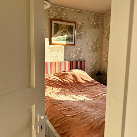 Little London Two New Boutique Netflix Tv Old Town Appartement