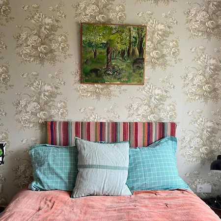 Little London Two New Boutique Netflix Tv Old Town * Narva