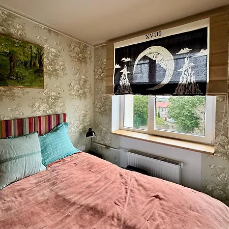 Little London Two New Boutique Netflix Tv Old Town