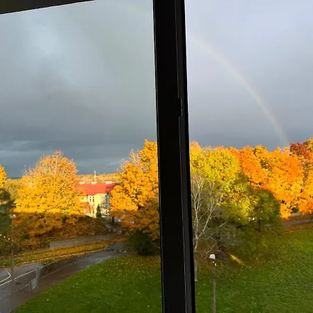 Little London Two New Boutique Netflix Tv Old Town Appartement Narva