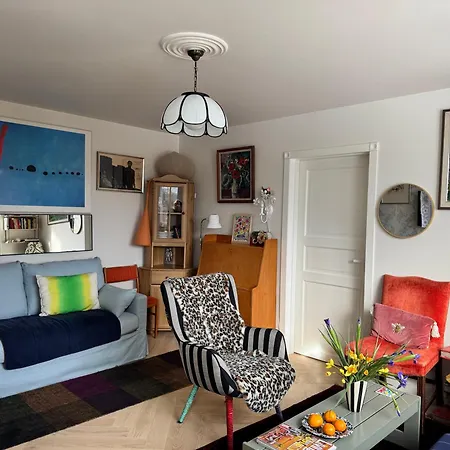 Little London Two New Boutique Netflix Tv Old Town Apartment Narva
