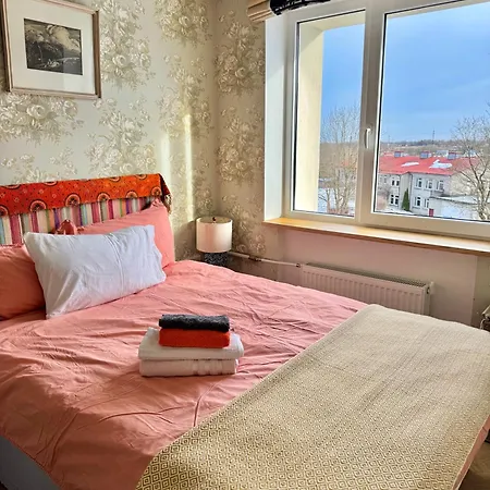 Little London Two New Boutique Netflix Tv Old Town * Narva