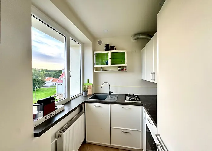 Little London Two New Boutique Netflix Tv Old Town * Narva