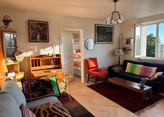 Little London Two New Boutique Netflix Tv Old Town