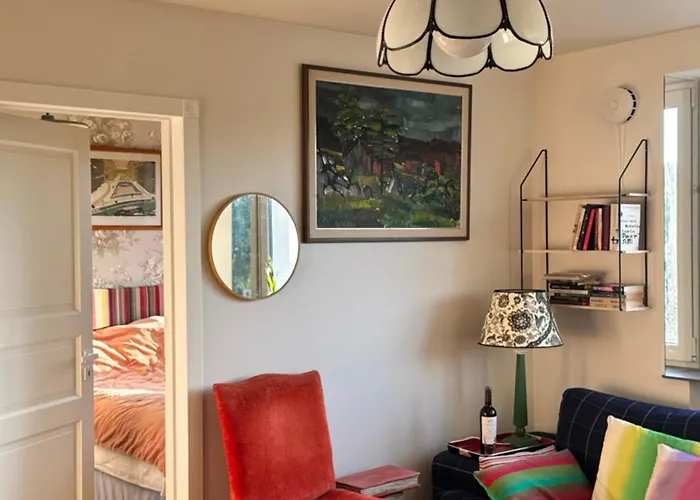 Little London Two New Boutique Netflix Tv Old Town Narva