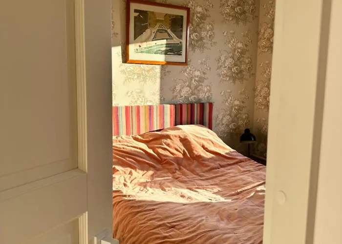 Little London Two New Boutique Netflix Tv Old Town Apartmán