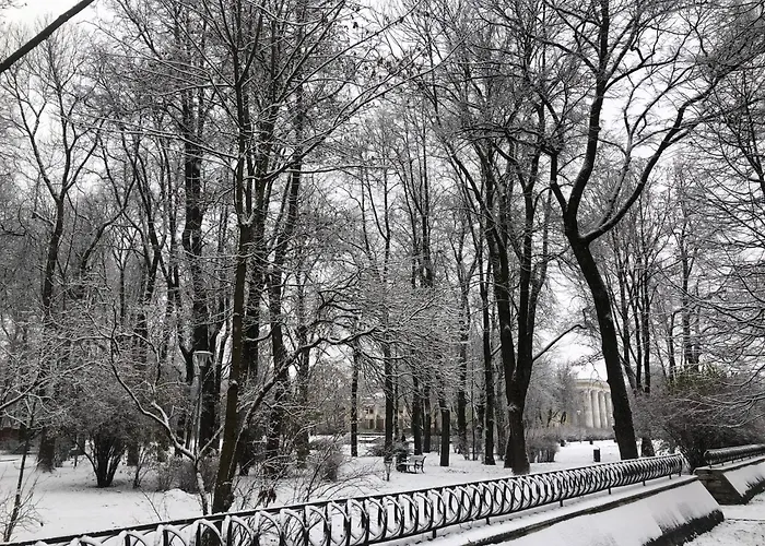 Little London Two New Boutique Netflix Tv Old Town * Narva