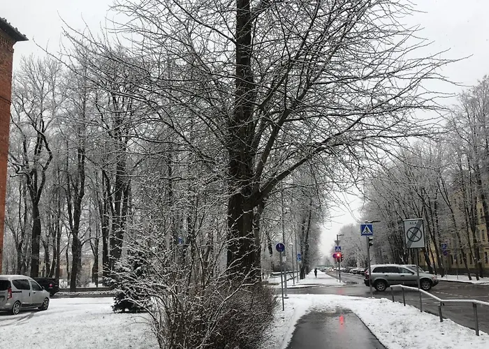 Little London Two New Boutique Netflix Tv Old Town Narva